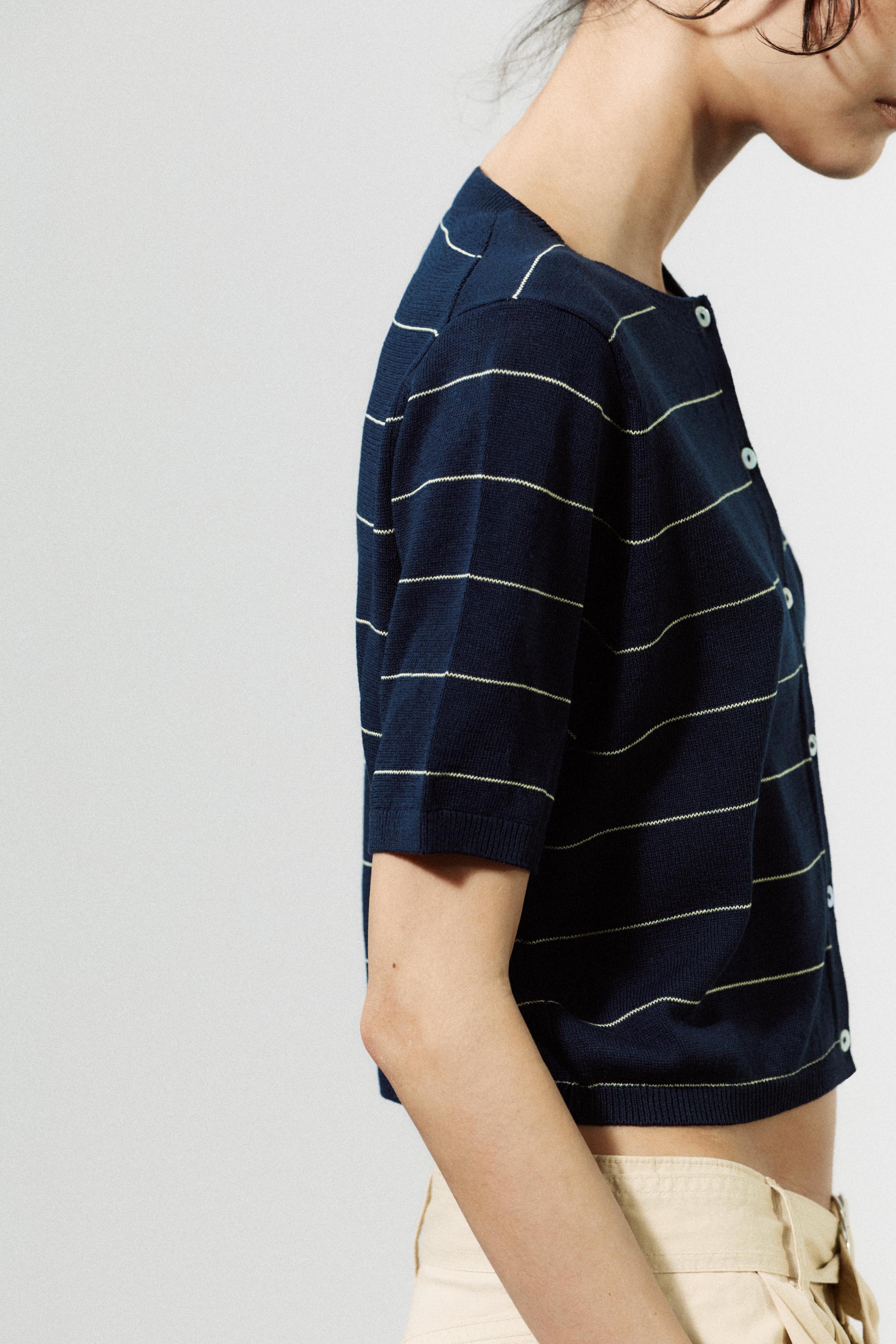 ストライプ柄ニットクロップドジャケット - ストライプ | ZARA