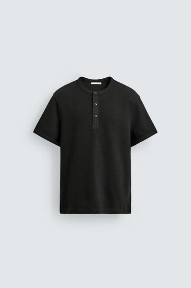 テクスチャーヘンリーネックTシャツブラックZaraのテクスチャーヘンリーネックTシャツ - ブラック