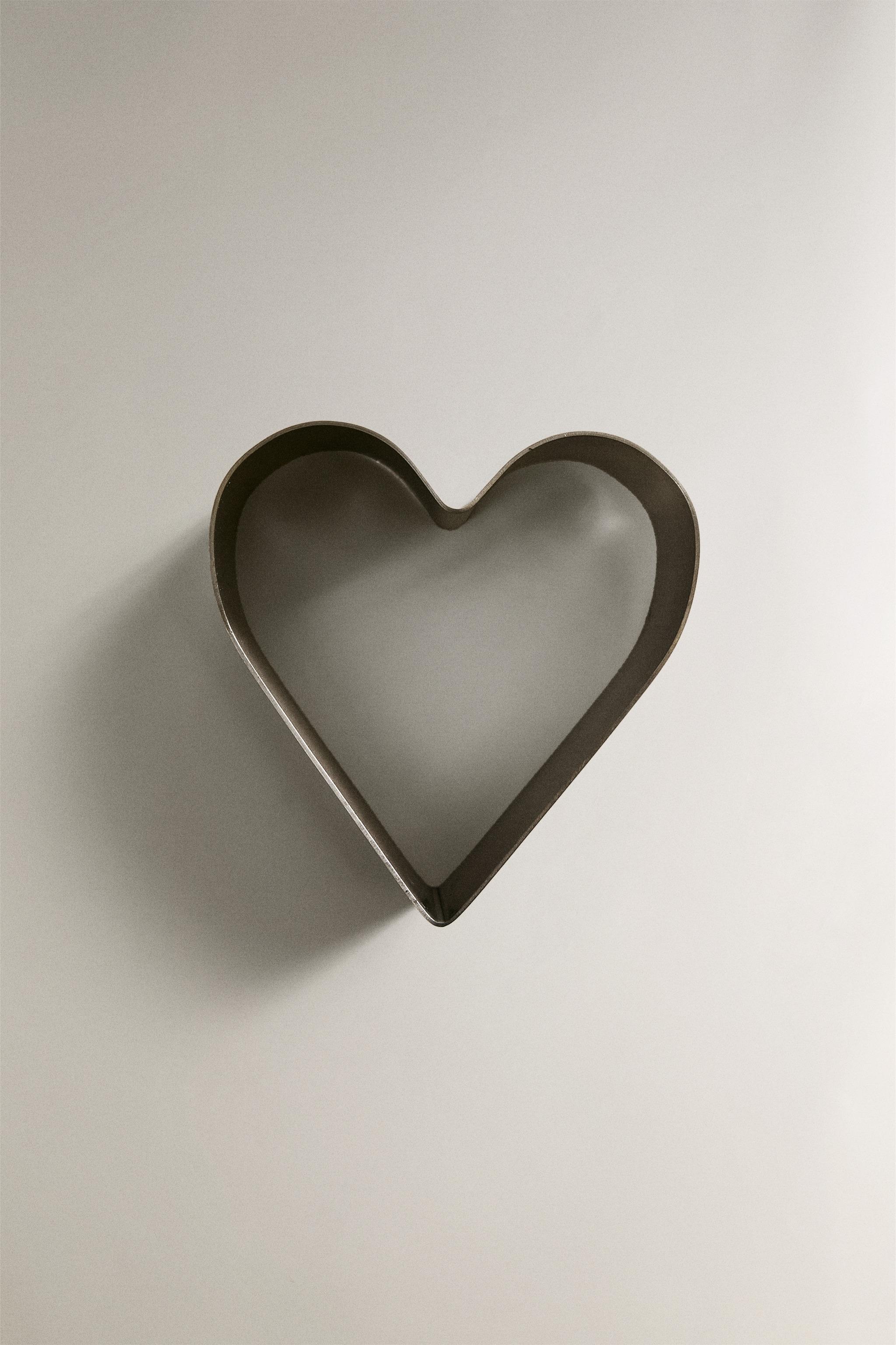 HEART COOKIE BAKING MOULD