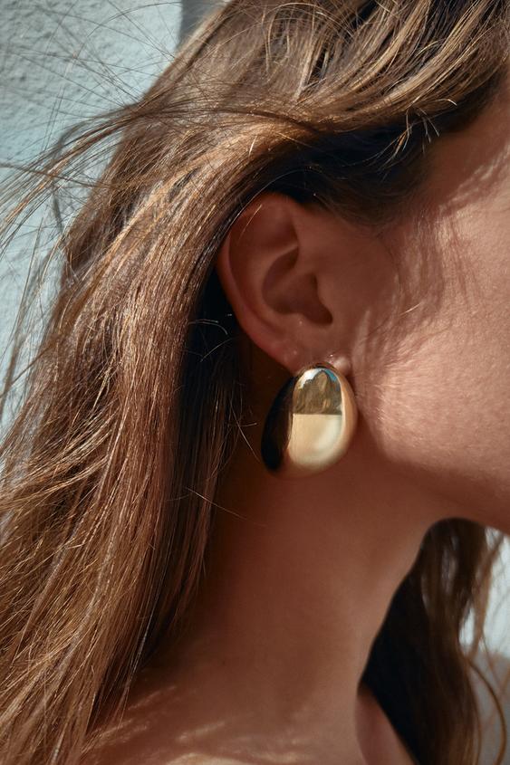 アシンメトリー ピアス - ゴールド | ZARA Japan / 日本