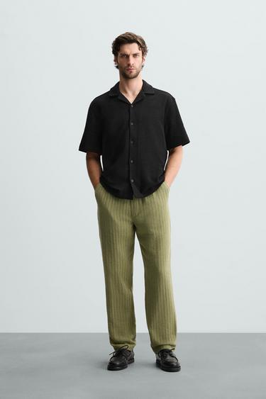 CALÇA COM TEXTURA - Verde-musgo da Zara - Imagem 0