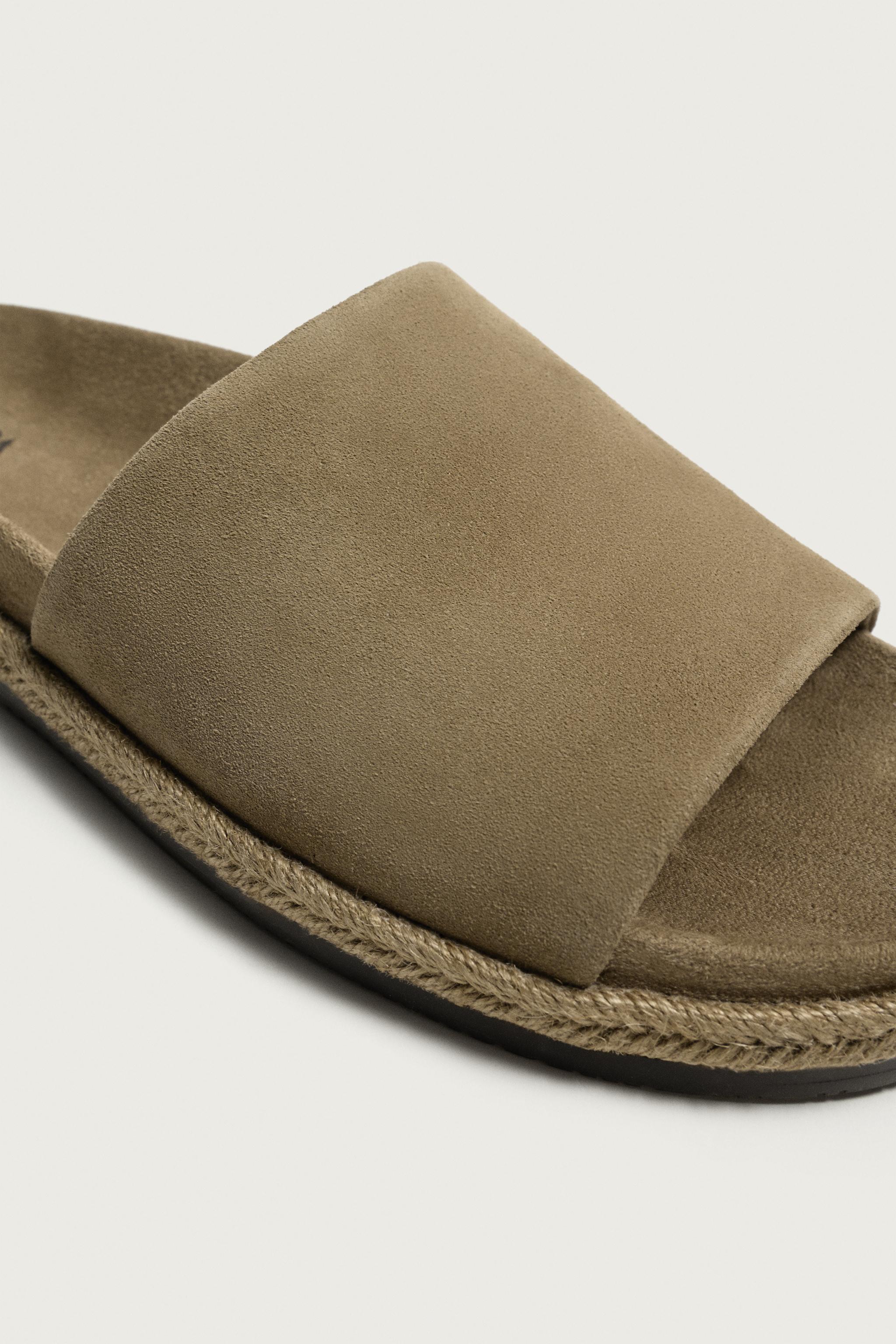 LEATHER SANDALS