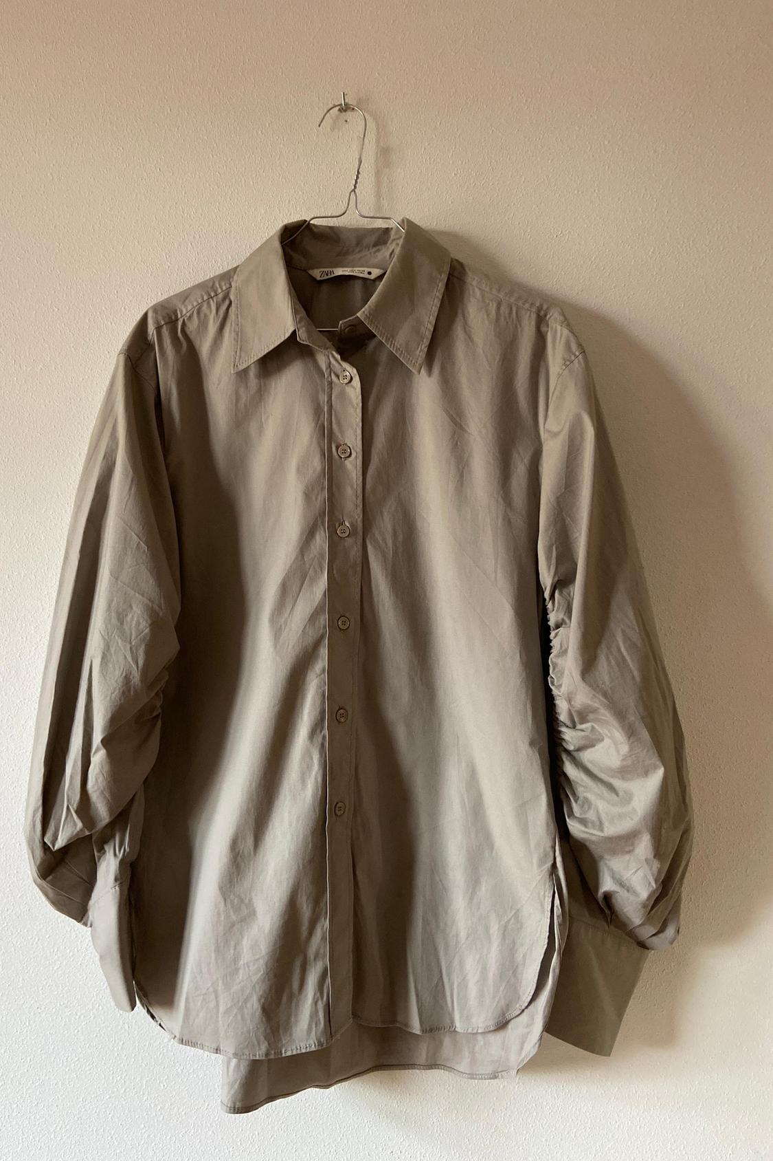 GATHERED SHIRT