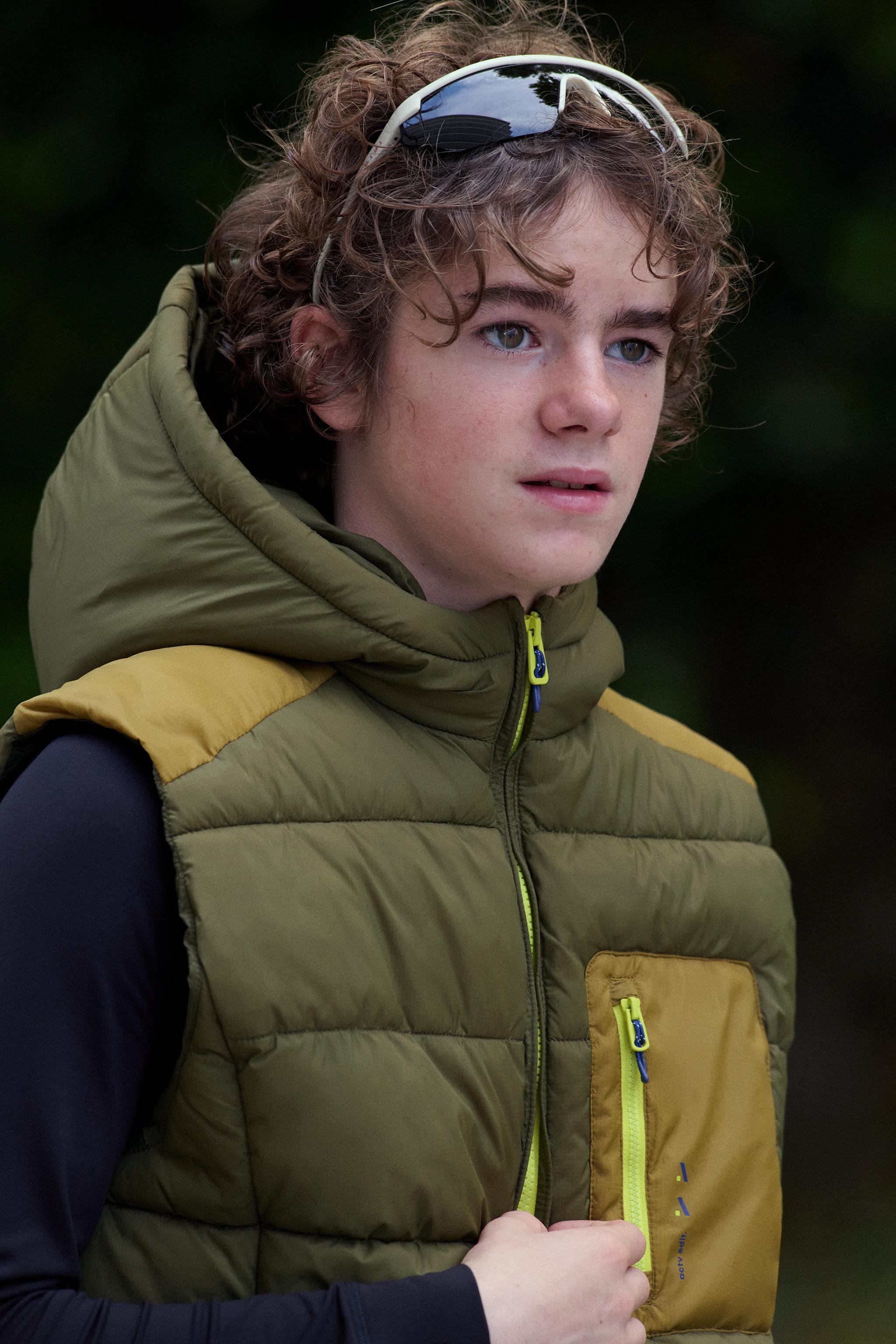 WATER-REPELLENT NYLON VEST