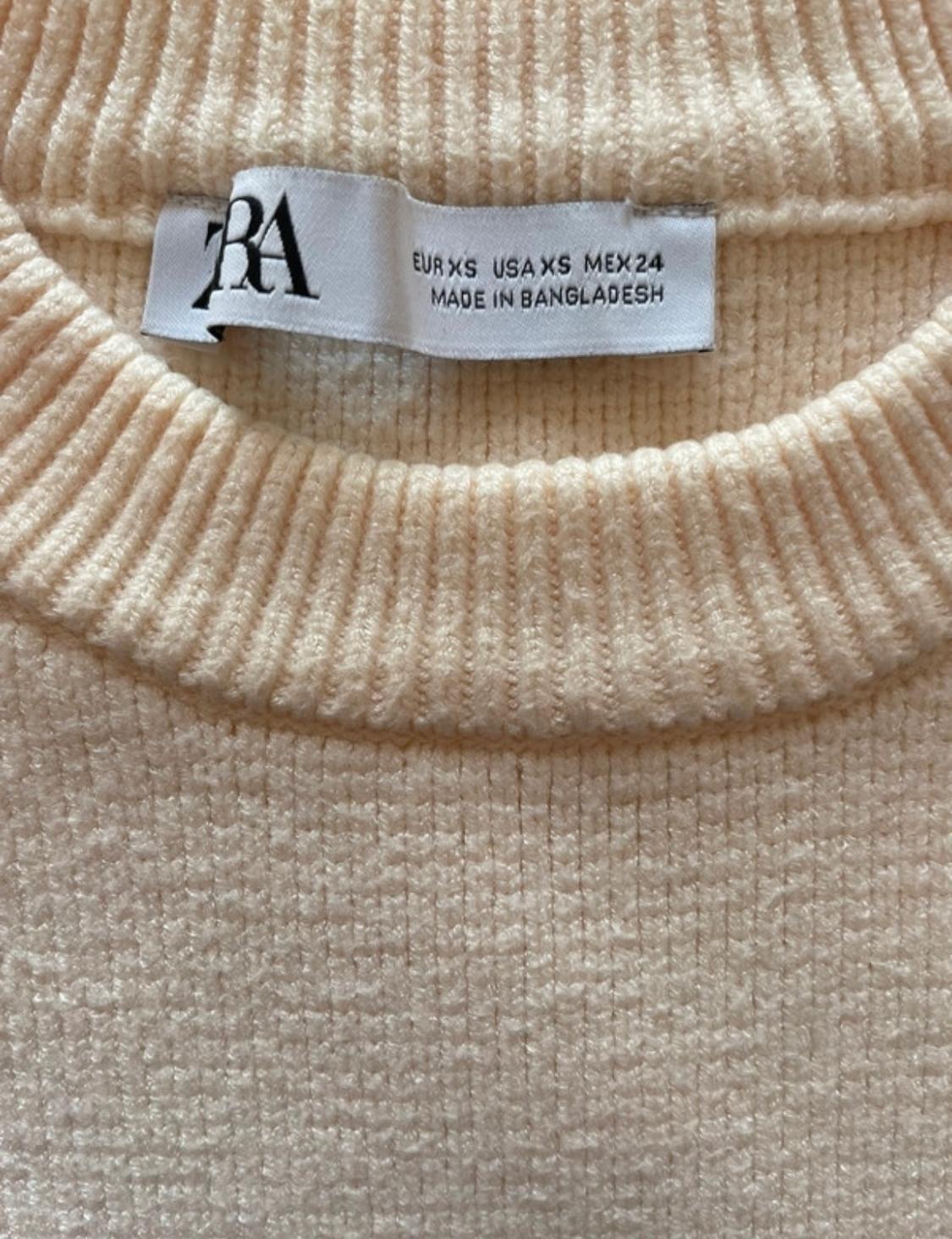 STRIPED KNIT SWEATER - Image 3
