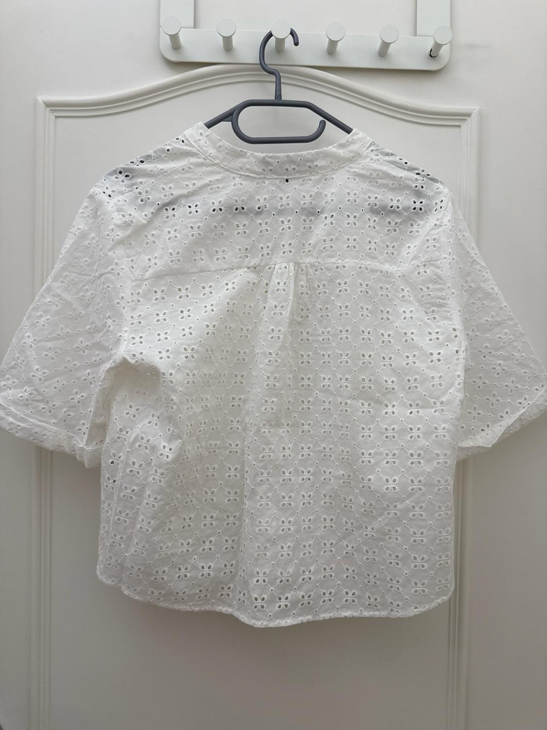 SHORT SHIRT WITH CUTWORK EMBROIDERY - Image 2