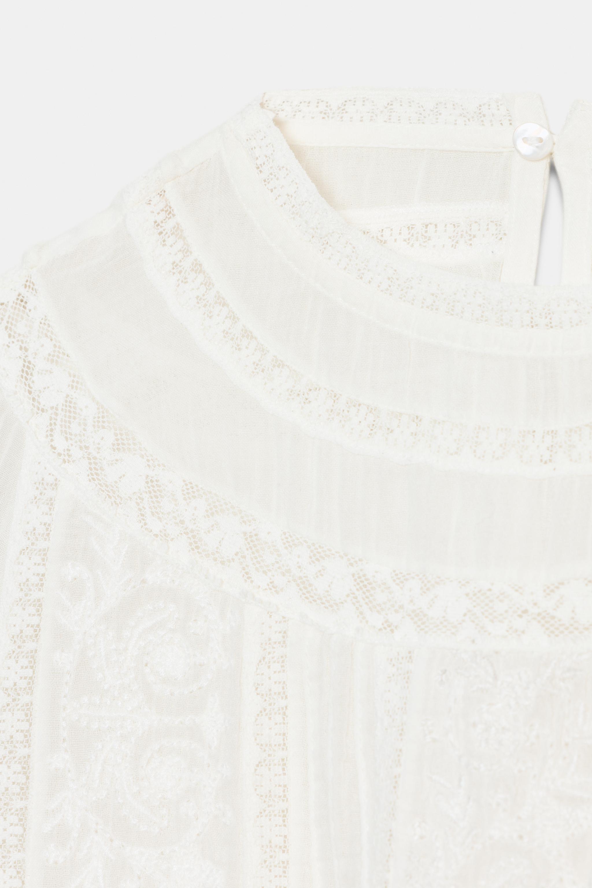 ZW COLLECTION EMBROIDERED SLEEVELESS TOP
