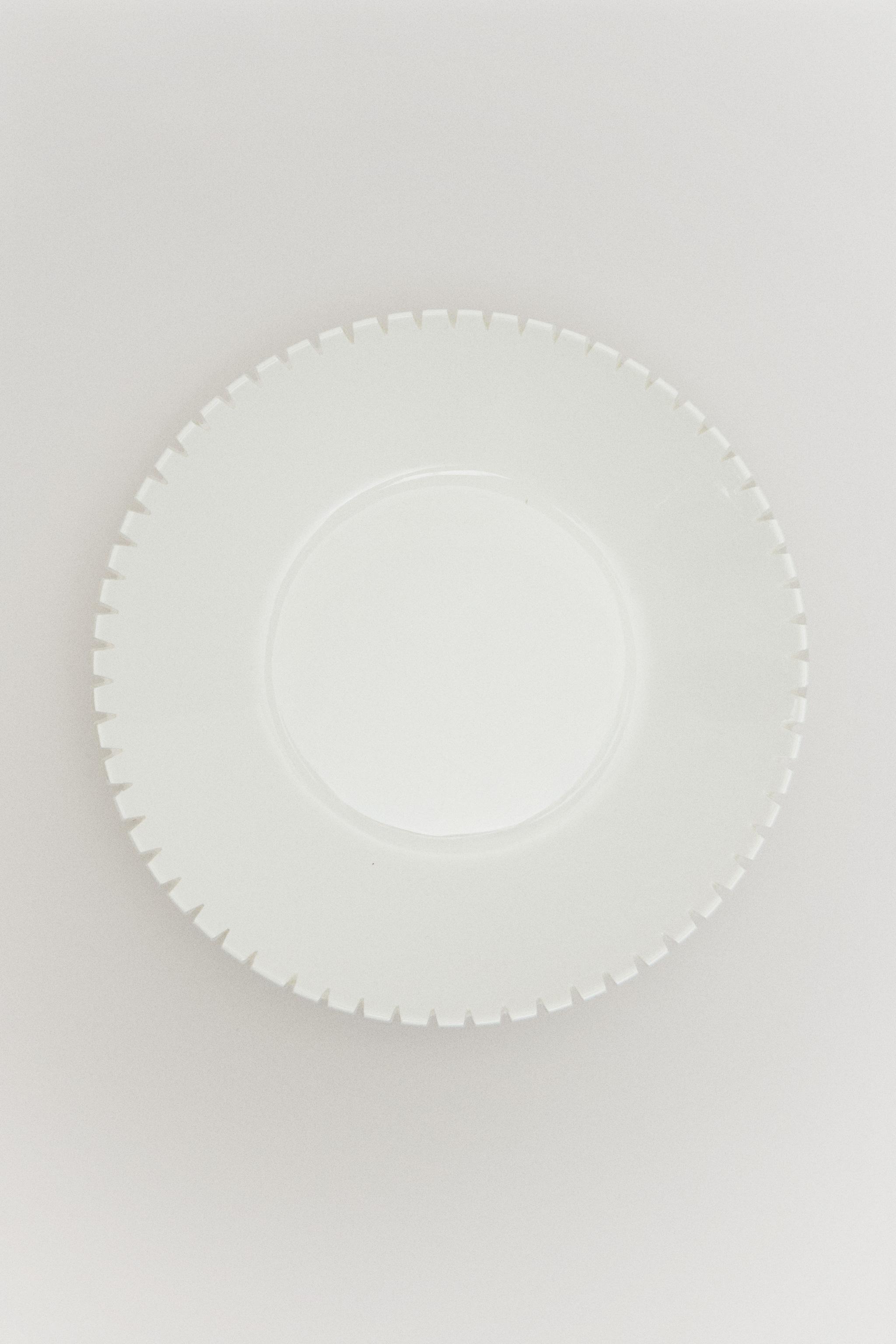 THE DENTATA PASTA PLATE