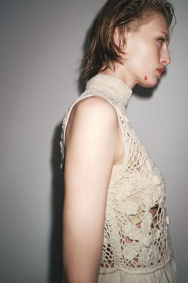 CONTRAST FLORAL EMBROIDERY DRESS - Ecru by Zara - Image 4