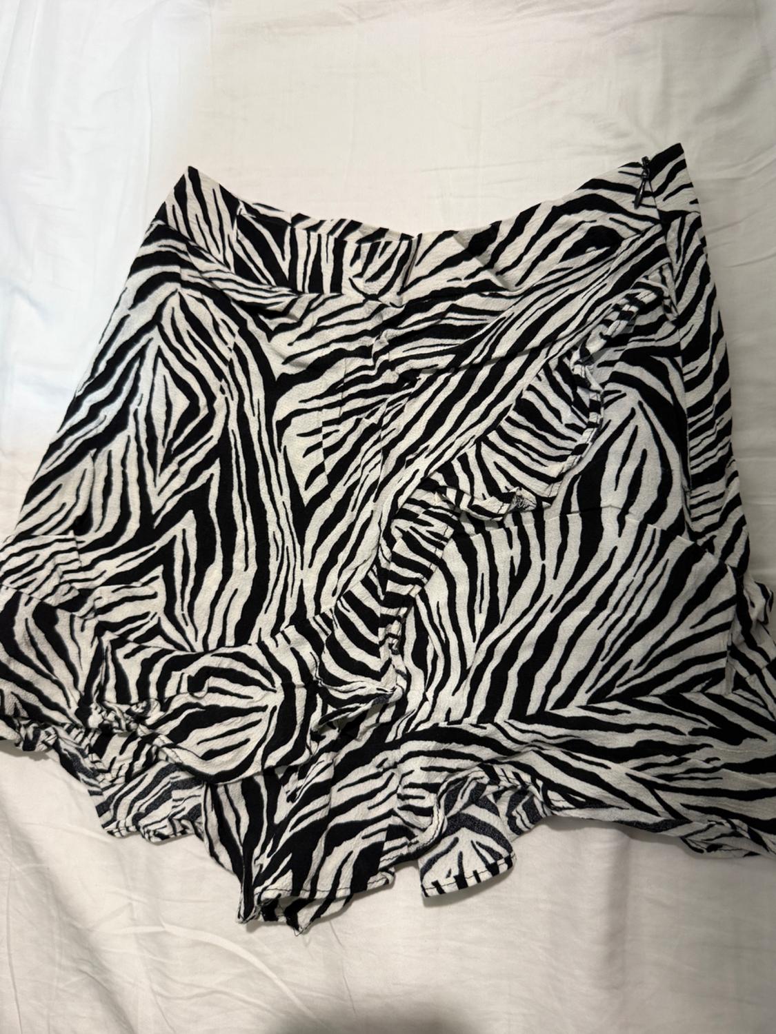 FALDA PANTALÓN ESTAMPADO ANIMAL - Image 2
