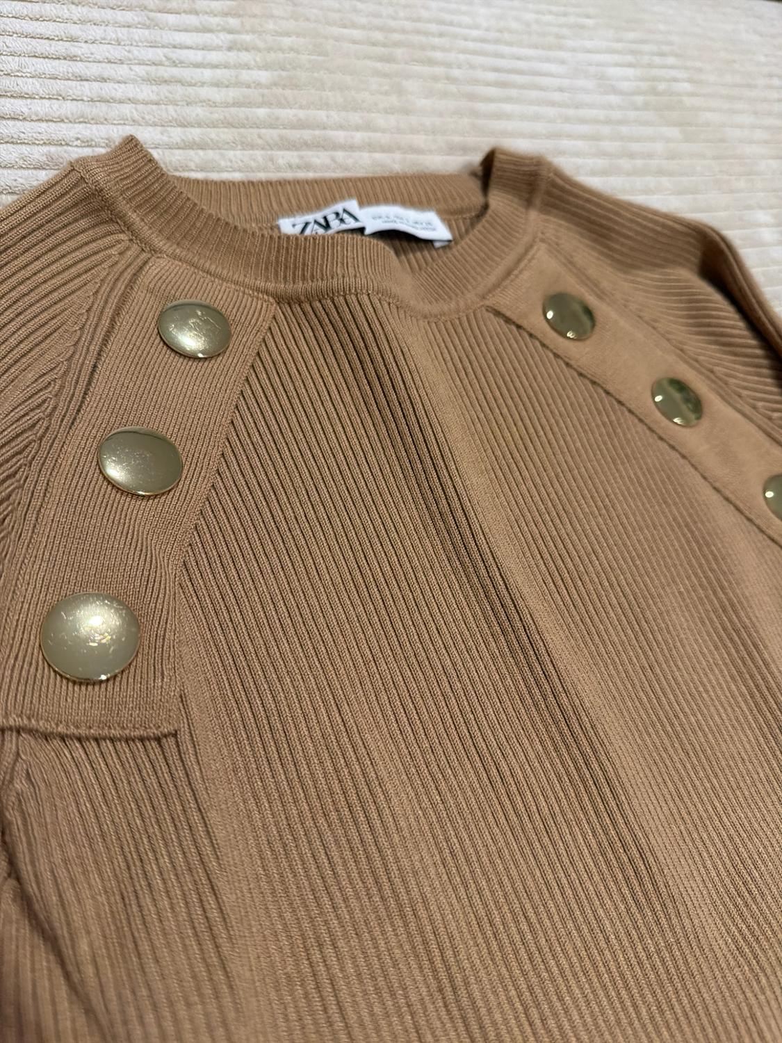 RIBBED SWEATER WITH BUTTONS - Image 2