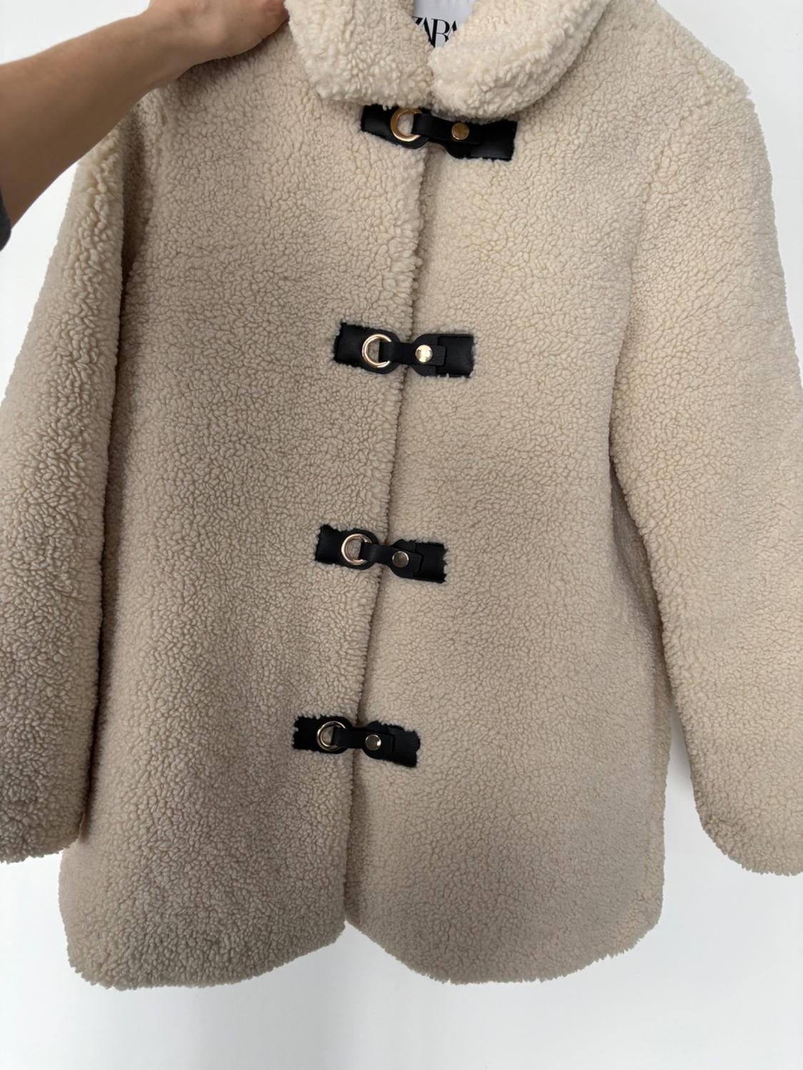 COAT - Image 3