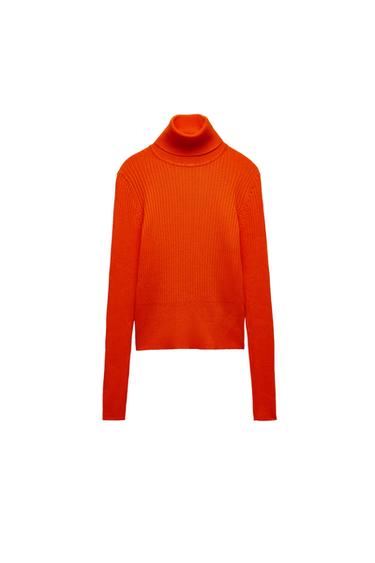 RIBBED KNIT SWEATER