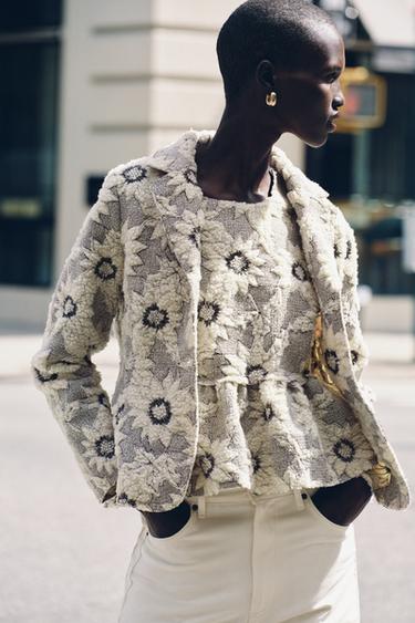 Zara TEXTURED KNIT FLORAL BLAZER - Ecru / Black