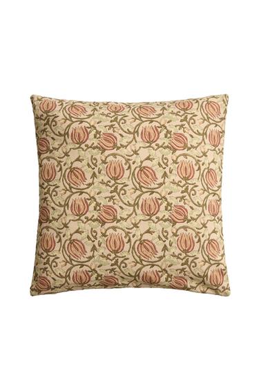 FLORAL PRINT CUSHION COVER - تركوازي الخاص بـ Zara