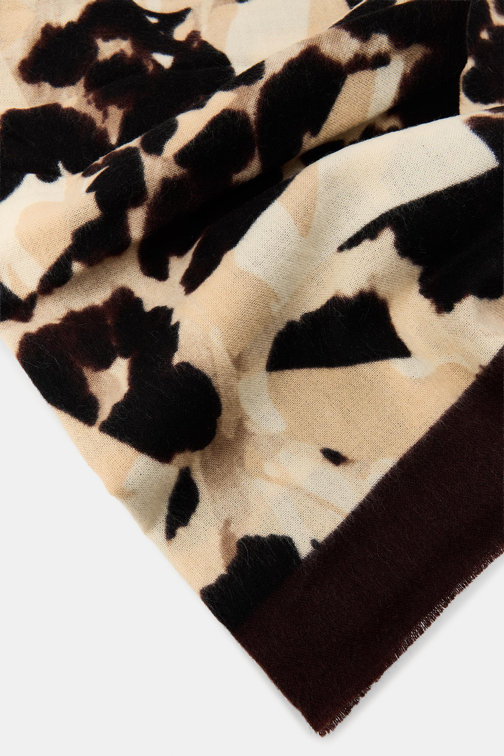 PRINTED FRINGED SCARF