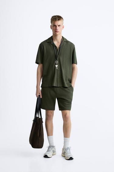 ШОРТЫ ИЗ РЕЛЬЕФНОЙ ТКАНИ — ХАКИ от Zara — изображение 0