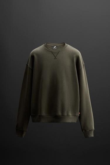 SWEAT À COL ROND - VERT de Zara
