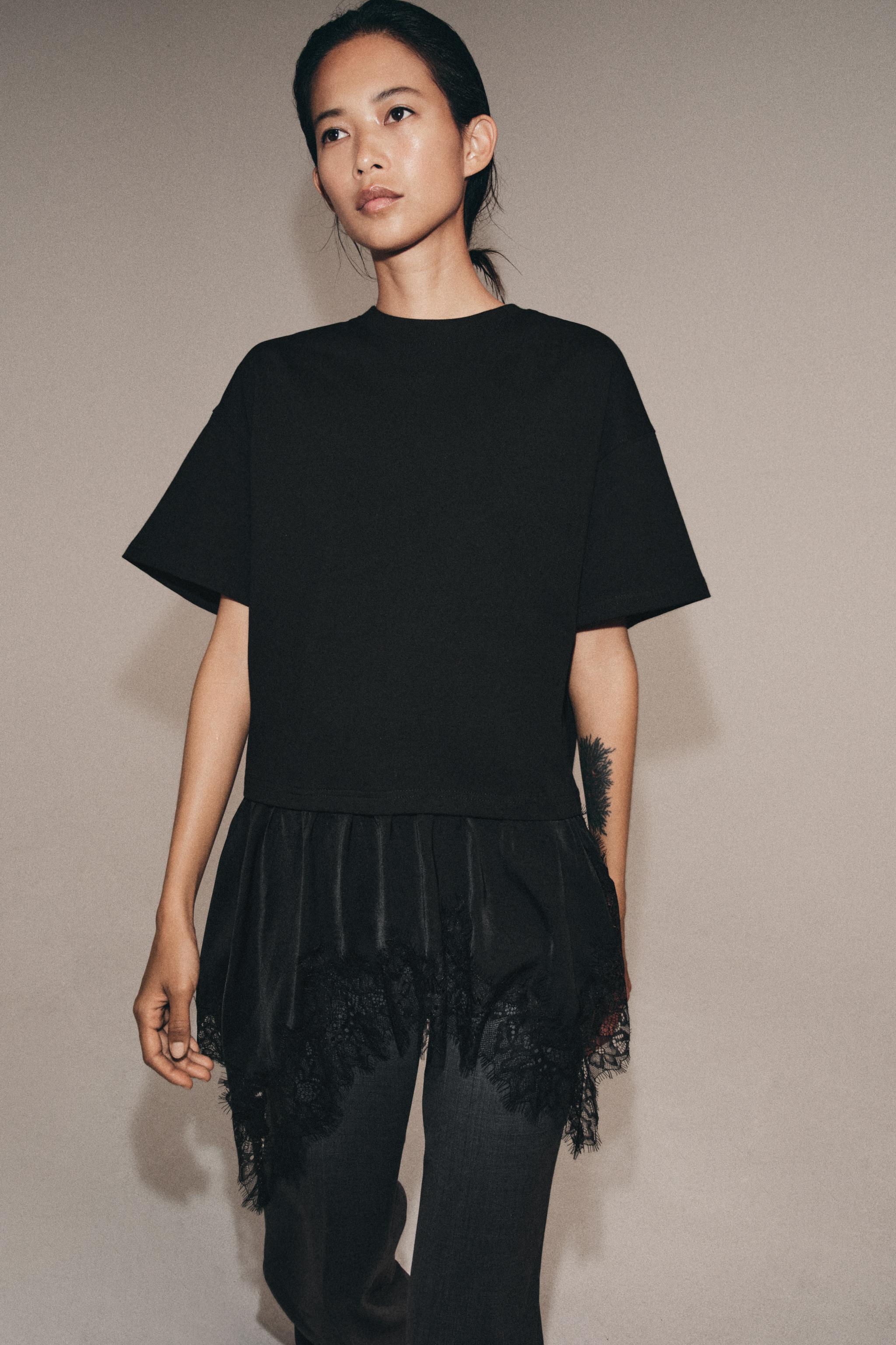COMBINATION LACE T-SHIRT