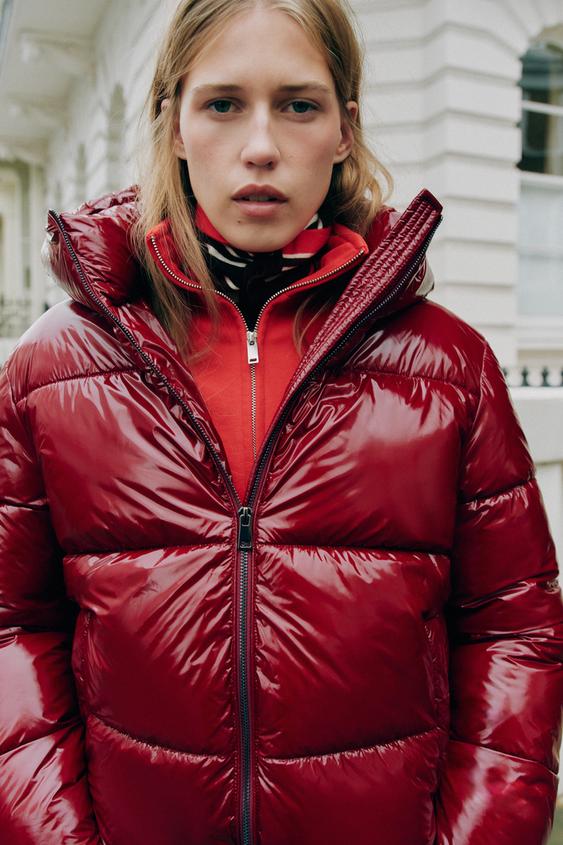 ANORAK MATELASSÉ À CAPUCHE DÉPERLANT ET COUPE-VENT - Rouge | ZARA France