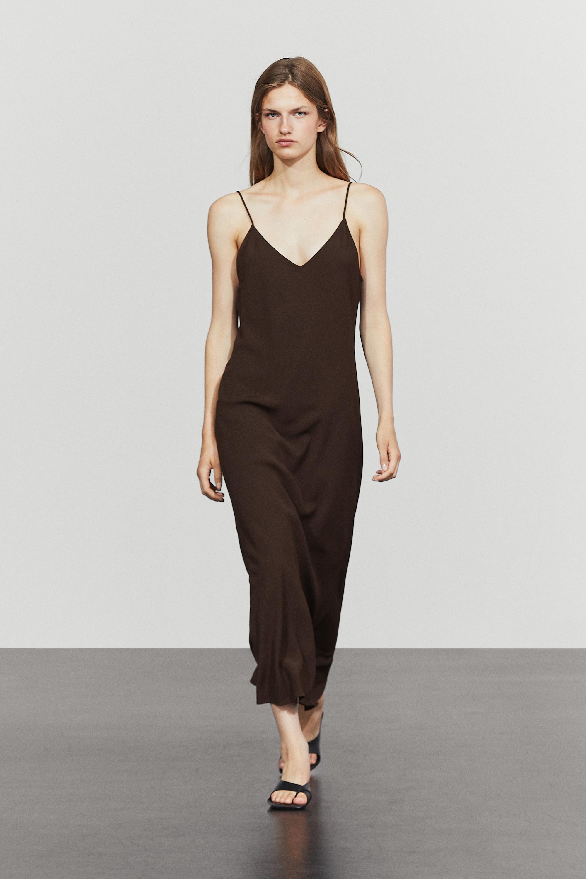 backless maxi dress bodycon Simplicity in Black The Shape Dress - Sleeveless Season CD-13836-Midnight Color:Sienna Gold