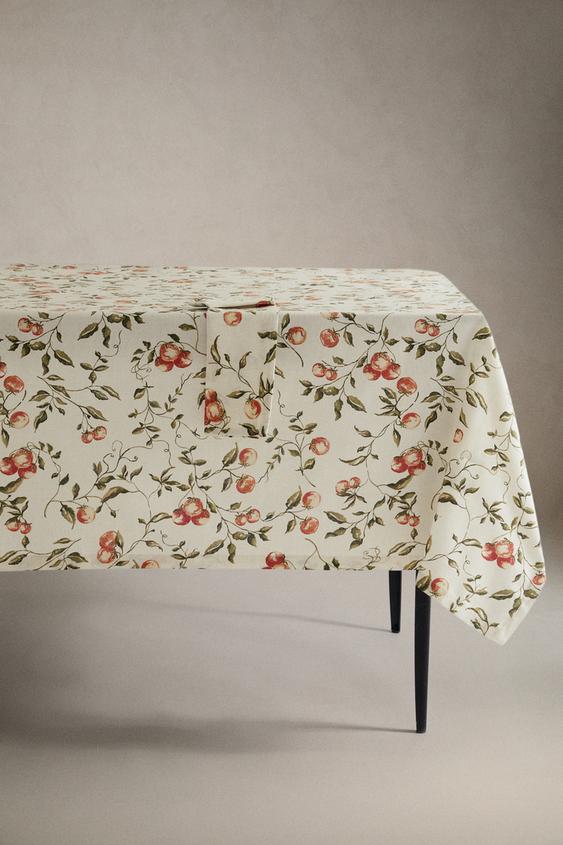Zara TOMATO PRINT TABLECLOTH - Sand - Image 0