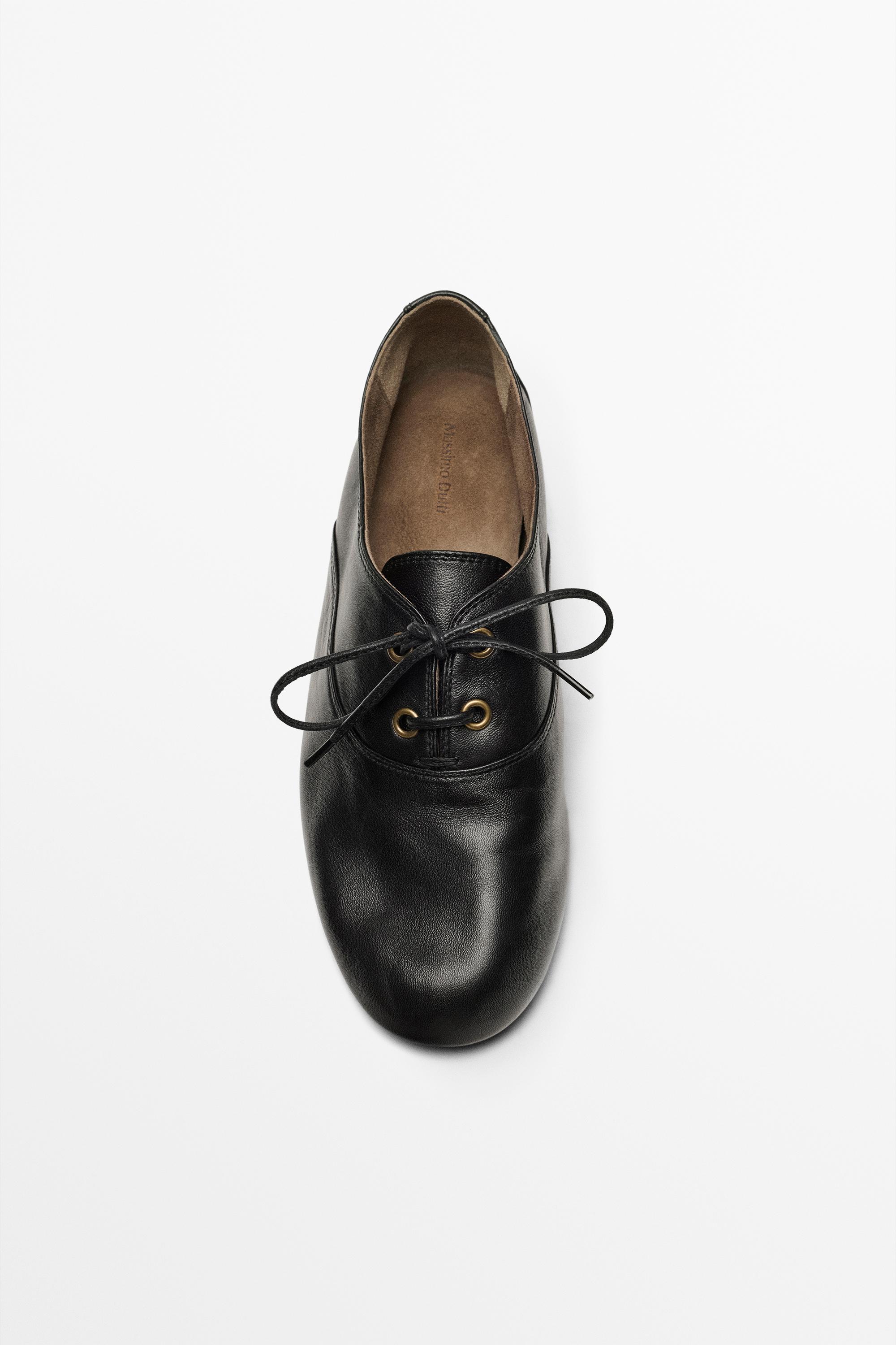 Chaussure à lacets en cuir souple