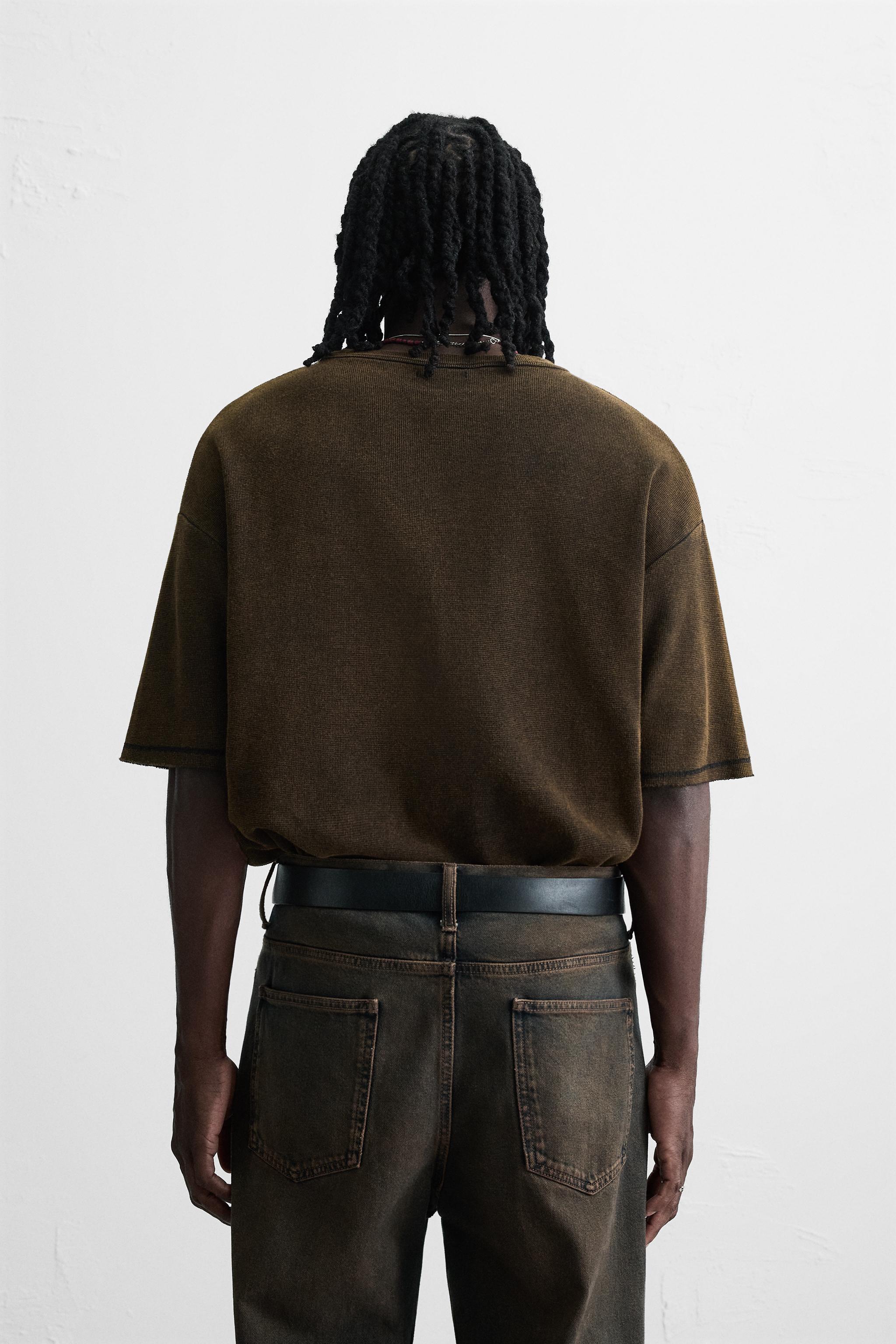 ［ZARA］ウォッシュ加工プリントニットTシャツ ウォッシュ加工プリントニットTシャツ - ブラック | ZARA Japan