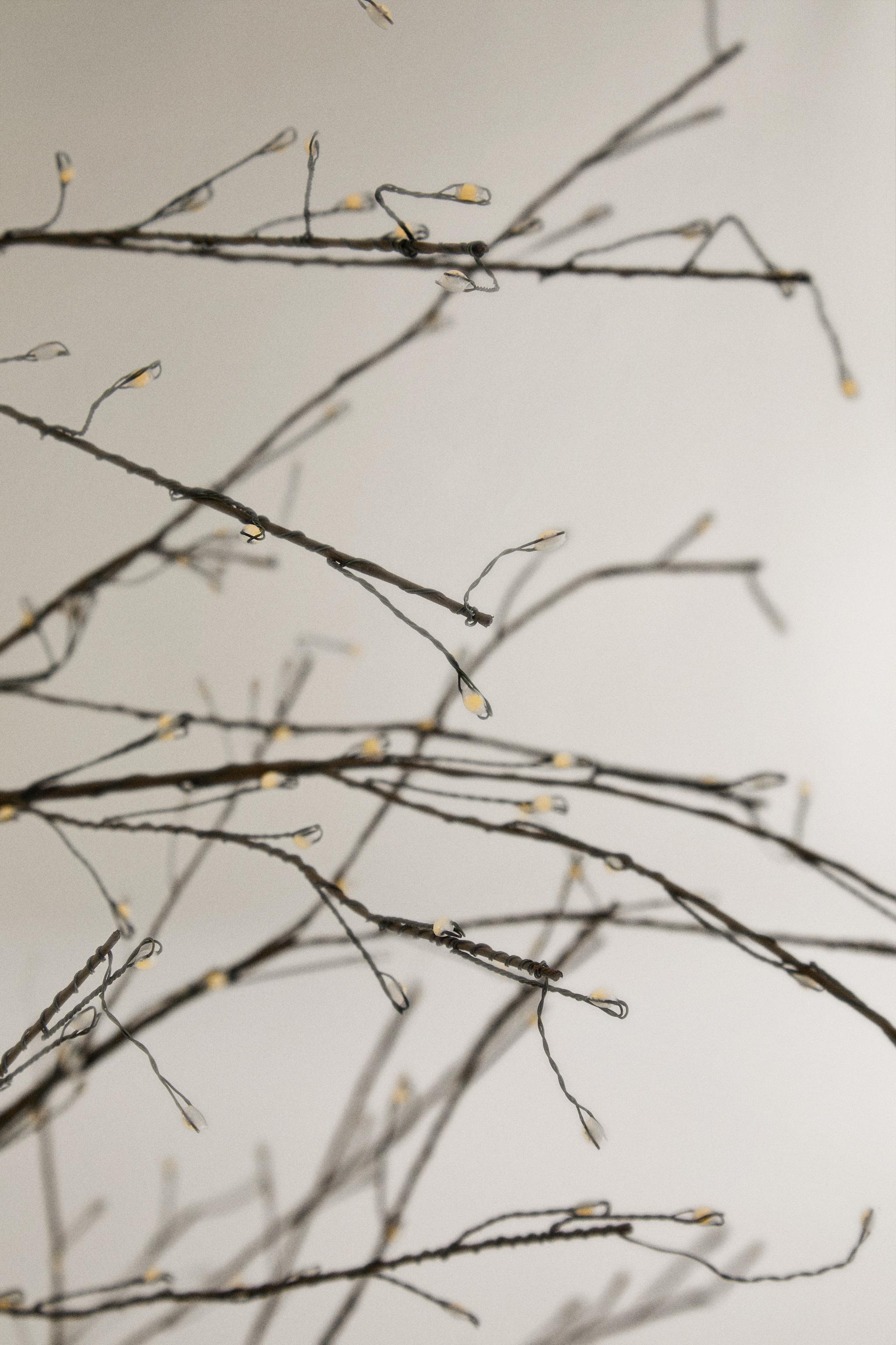 LED LIGHT CHRISTMAS TREE (70.9")