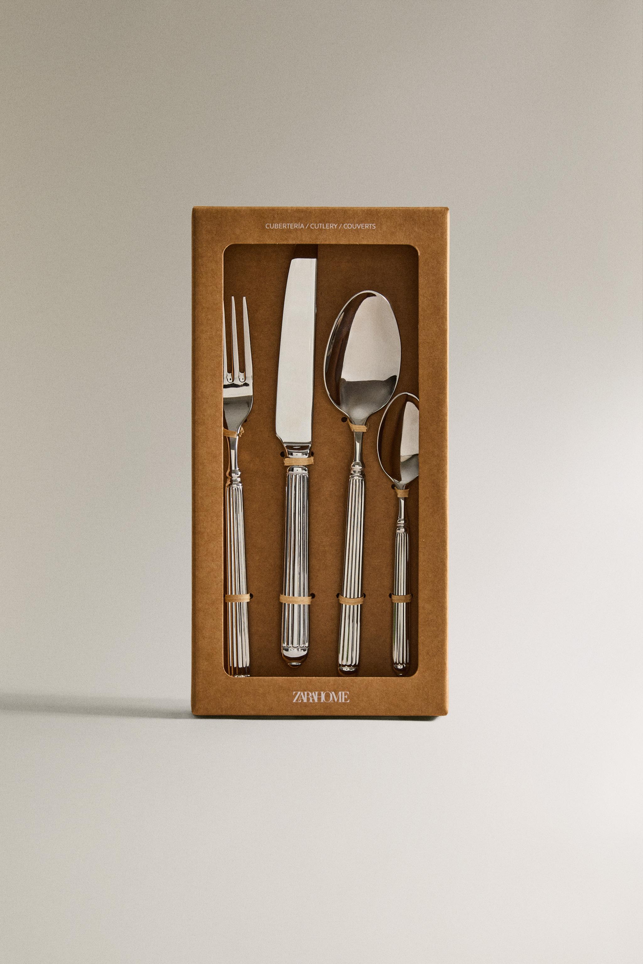 ENSEMBLE COUVERTS 4 PIÈCES ACIER STRIÉ