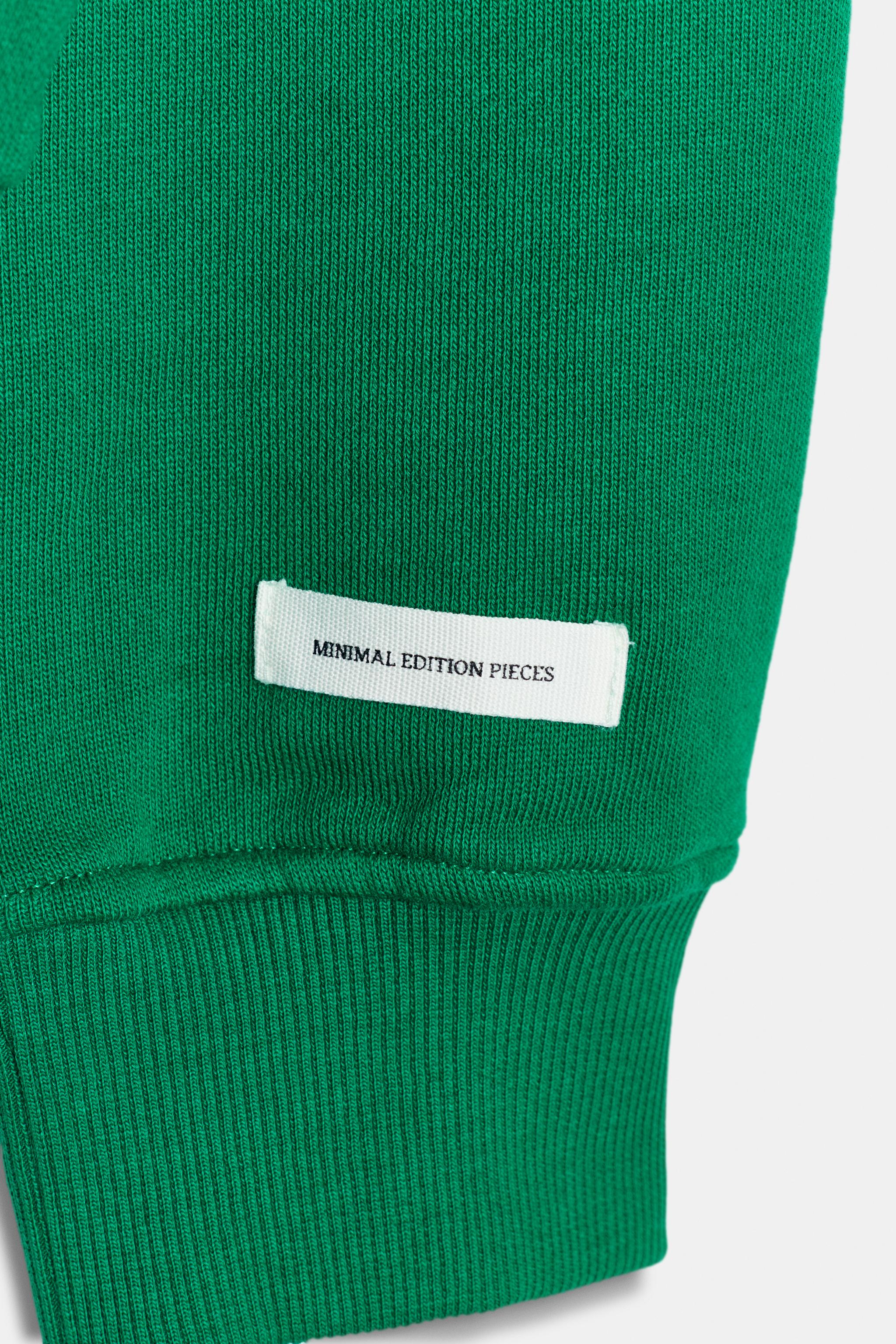 LABEL SWEATSHIRT