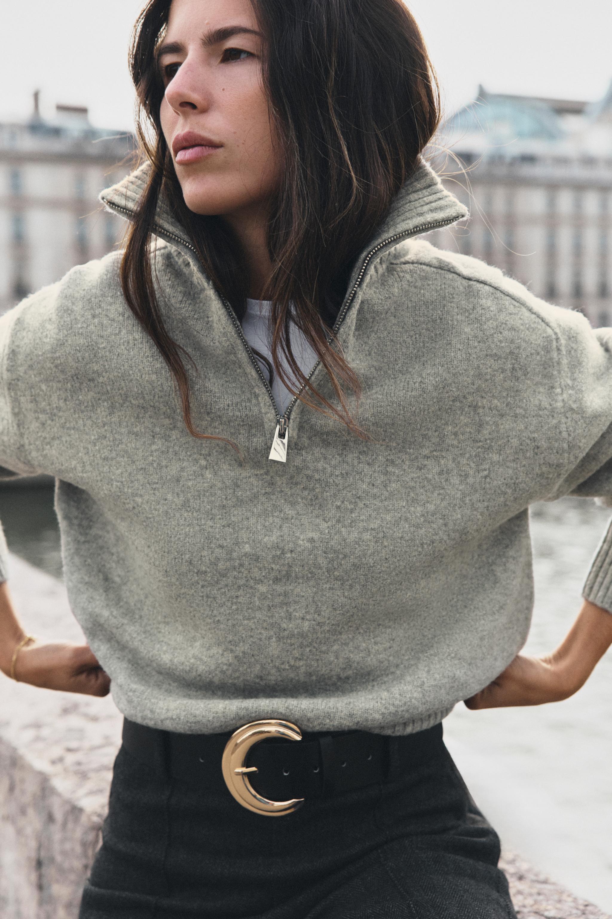 SOFT KNIT SWEATER