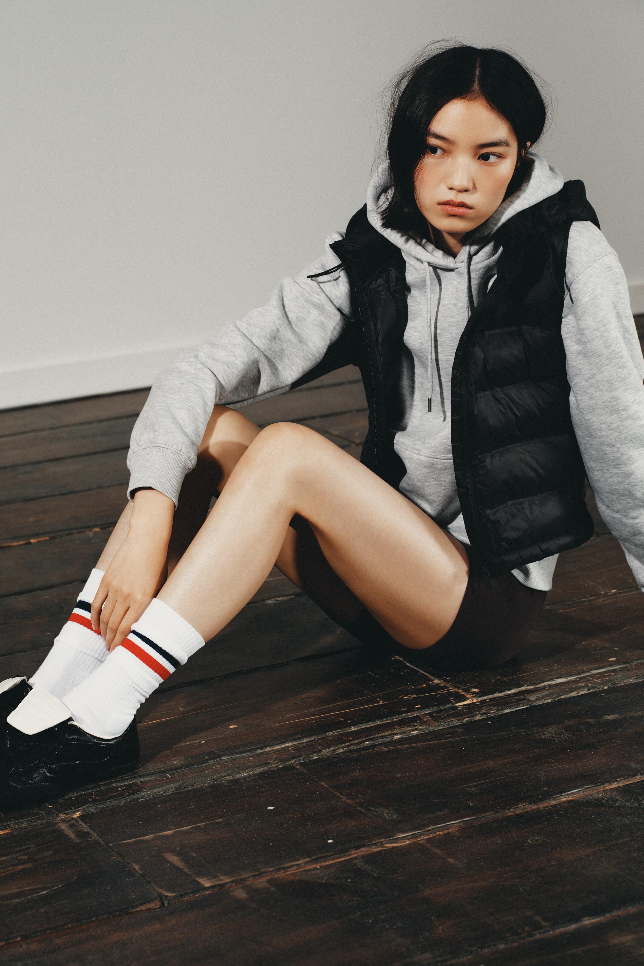 毎日着回したいキルティングベスト（ブラック） フード付きキルティングベスト - ブラック | ZARA Japan / 日本