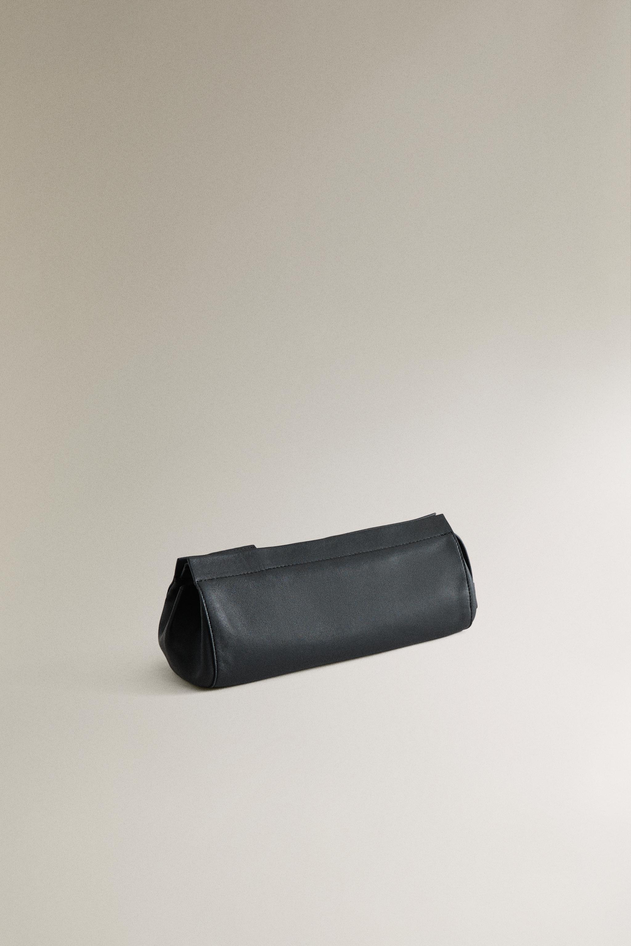 LARGE LEATHER CASE — Navy Blue