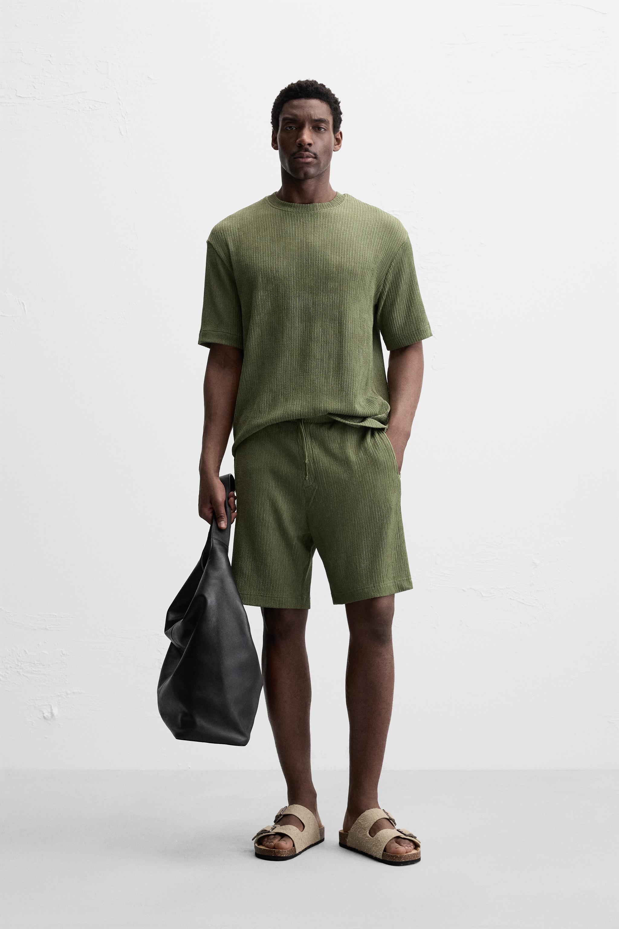 グリーンTシャツ – メンズ | 最新コレクション | ZARA 日本