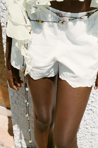 PANTALONS CURTS PIJAMERO FLORES BRODADES - Blanc trencat de Zara
