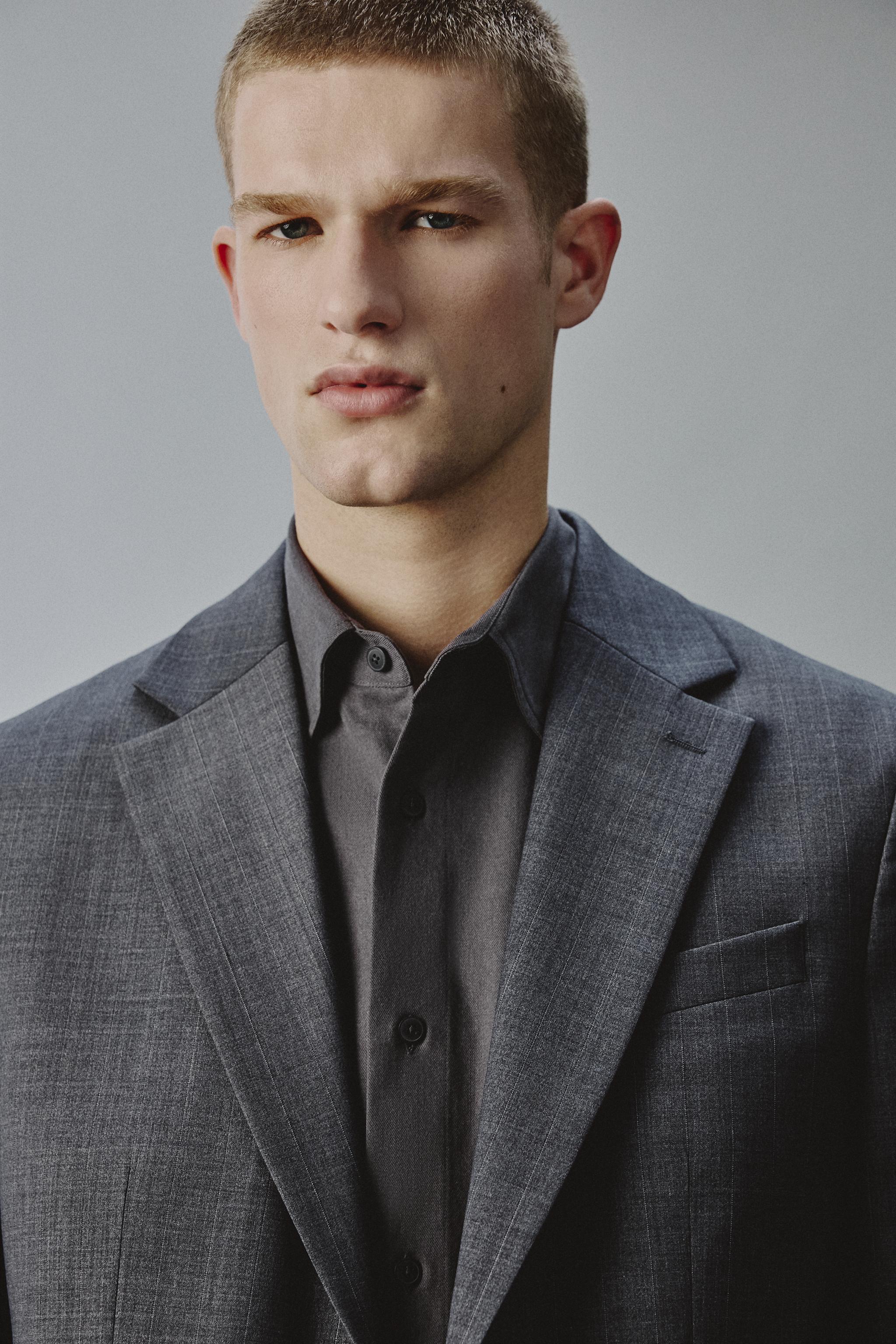 REGULAR FIT PINSTRIPE SUIT BLAZER