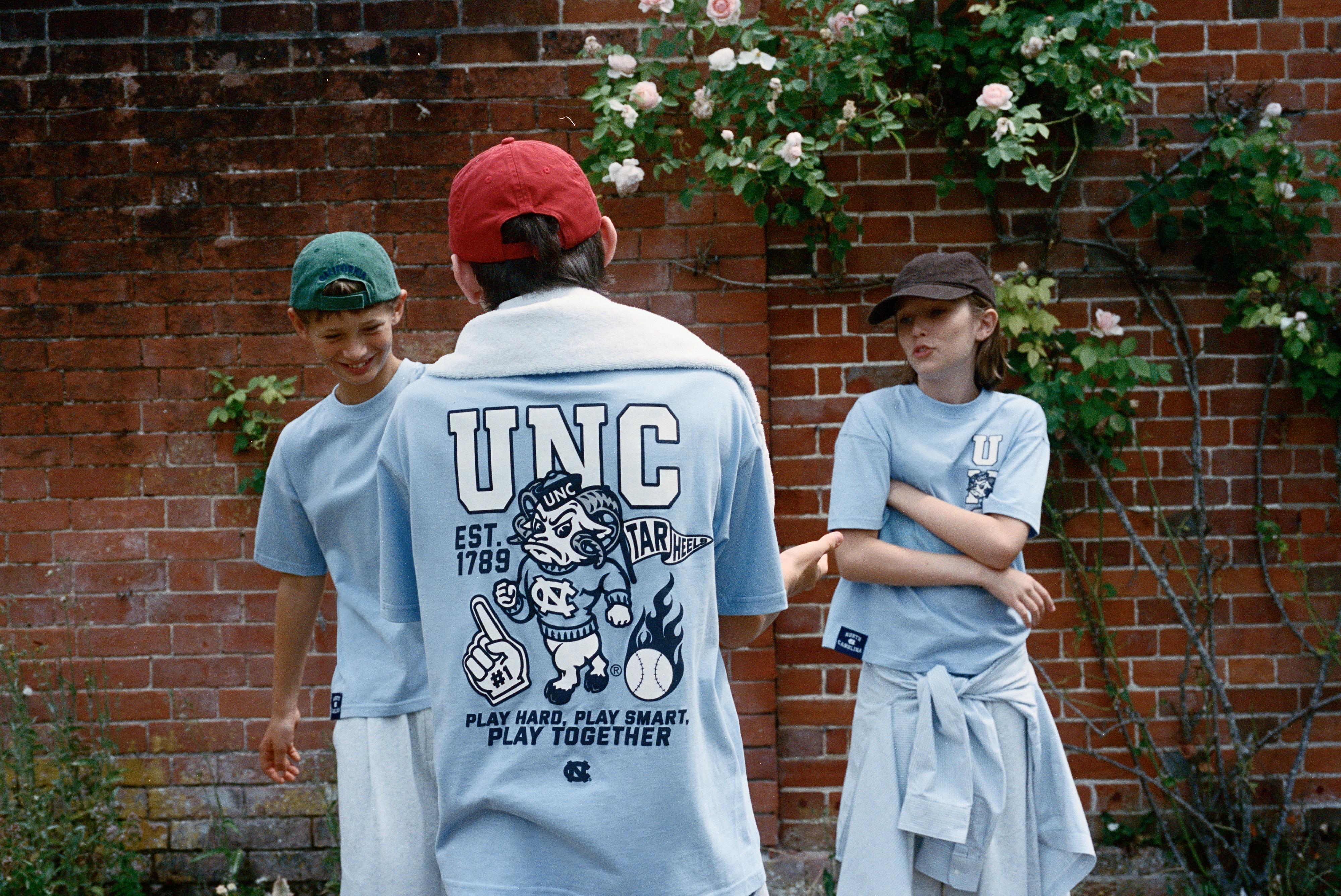 NORTH CAROLINA PARK FIELDS ® PRINT T-SHIRT — Sky blue