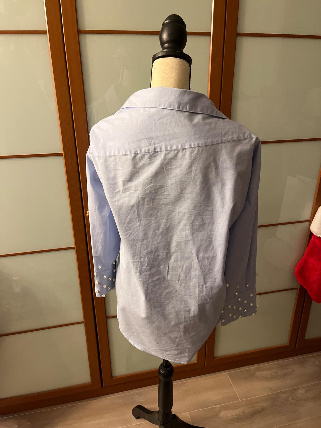 ASYMMETRIC BLOUSE WITH PEARLS - Image 2