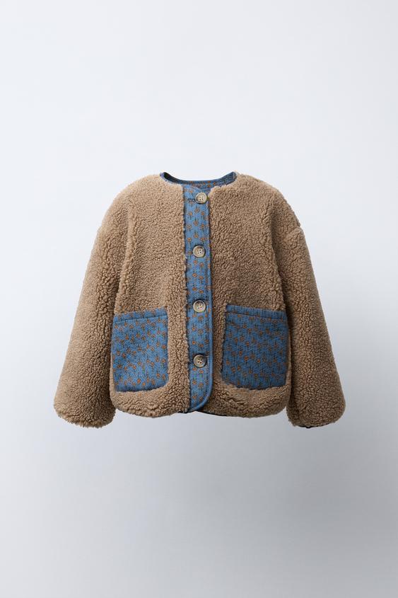 CAZADORA BORREGUILLO PATCHWORK FLORES - Tostado de Zara - Imagen 0