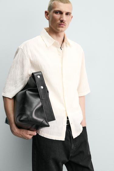 CHEMISE RELAXED FIT EFFET FROISSÉ - Blanc cassé de Zara - Image 4
