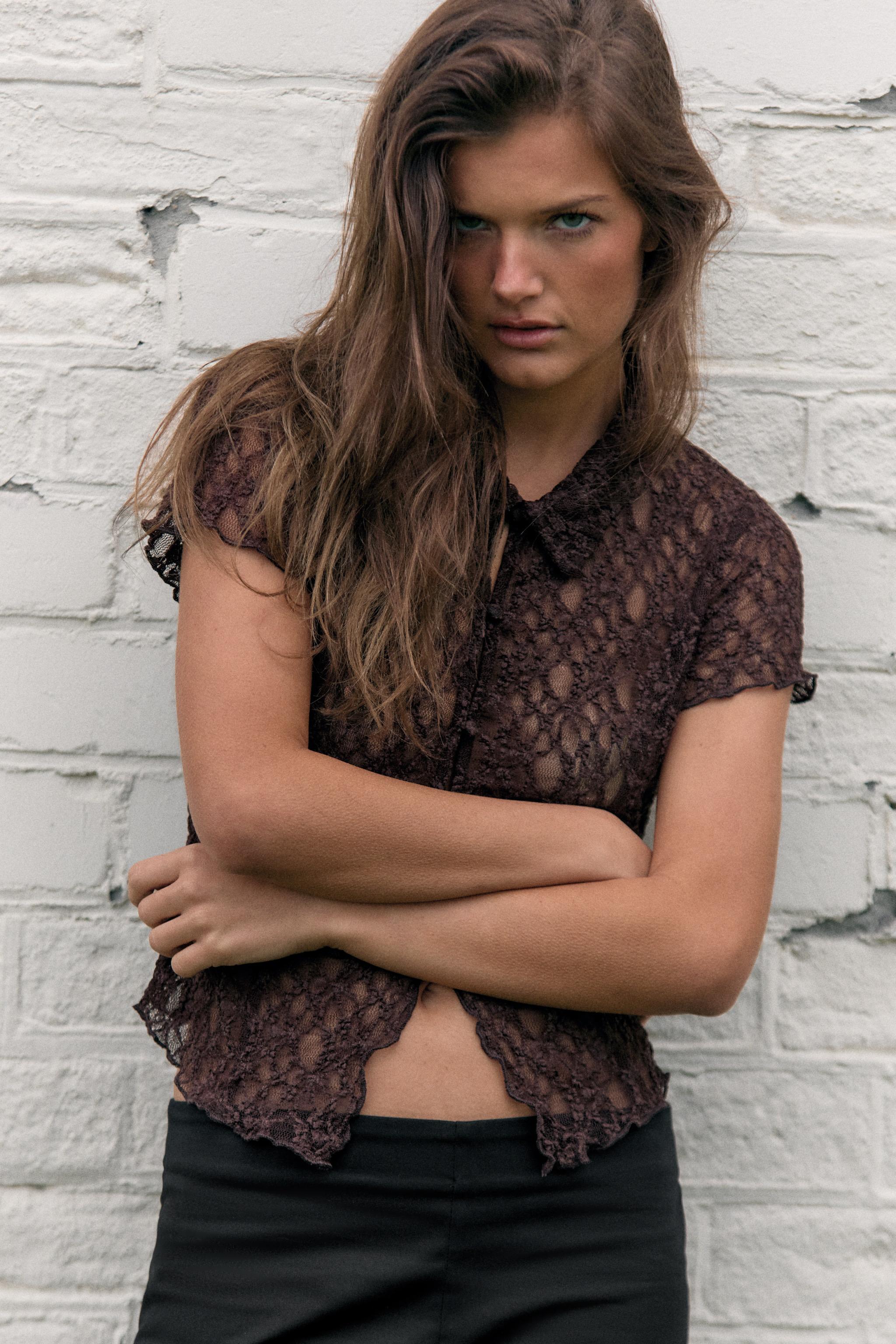 Женские топы Zara LACE BUTTON-UP TOP