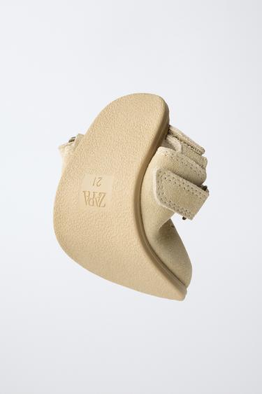 SABOTS BAREFOOT EN CUIR - Marron sable de Zara - Image 2