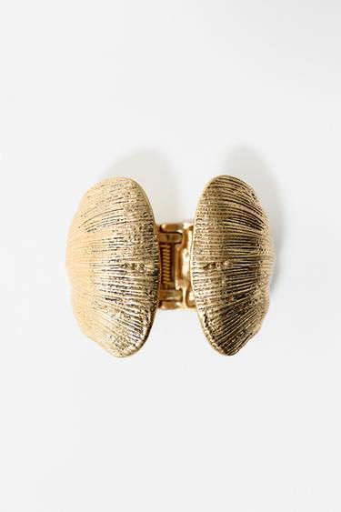 TEXTURED BANGLE BRACELET - Golden by Zara