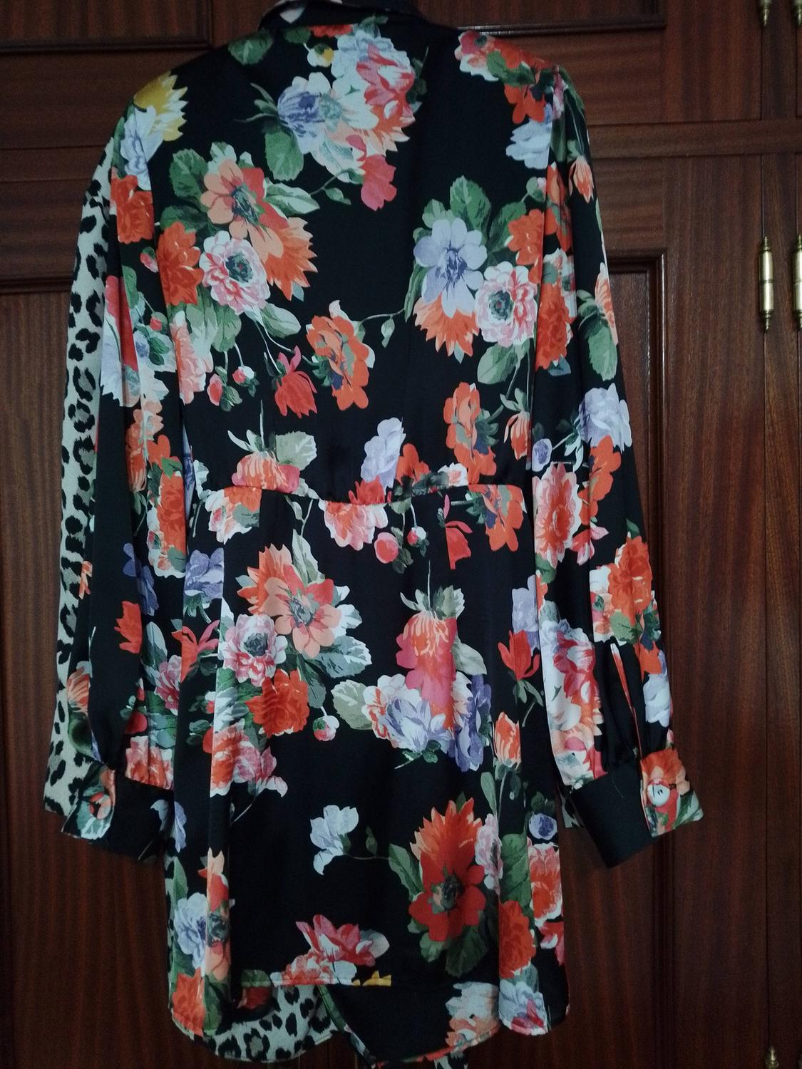 PRINTED DRESS WITH SHOULDER PADS - Image 2