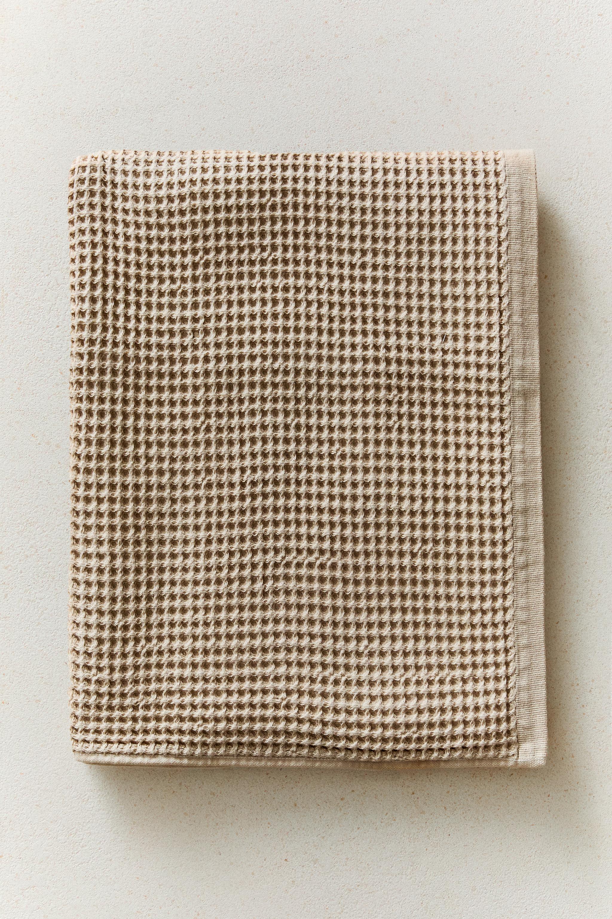 WAFFLE COTTON BATH TOWEL — Sand