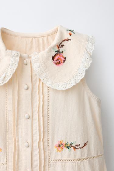 VESTIDO CUELLO BOBO BORDADOS - Crudo de Zara