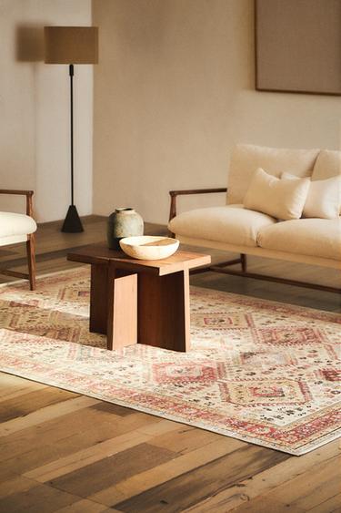 RECTANGULAR VINTAGE-EFFECT RUG - Pink by Zara
