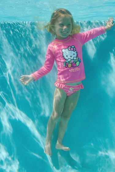 2-6 AÑOS/ BRAGUITA BAÑO RAYAS HELLO KITTY © SANRIO - Fucsia de Zara