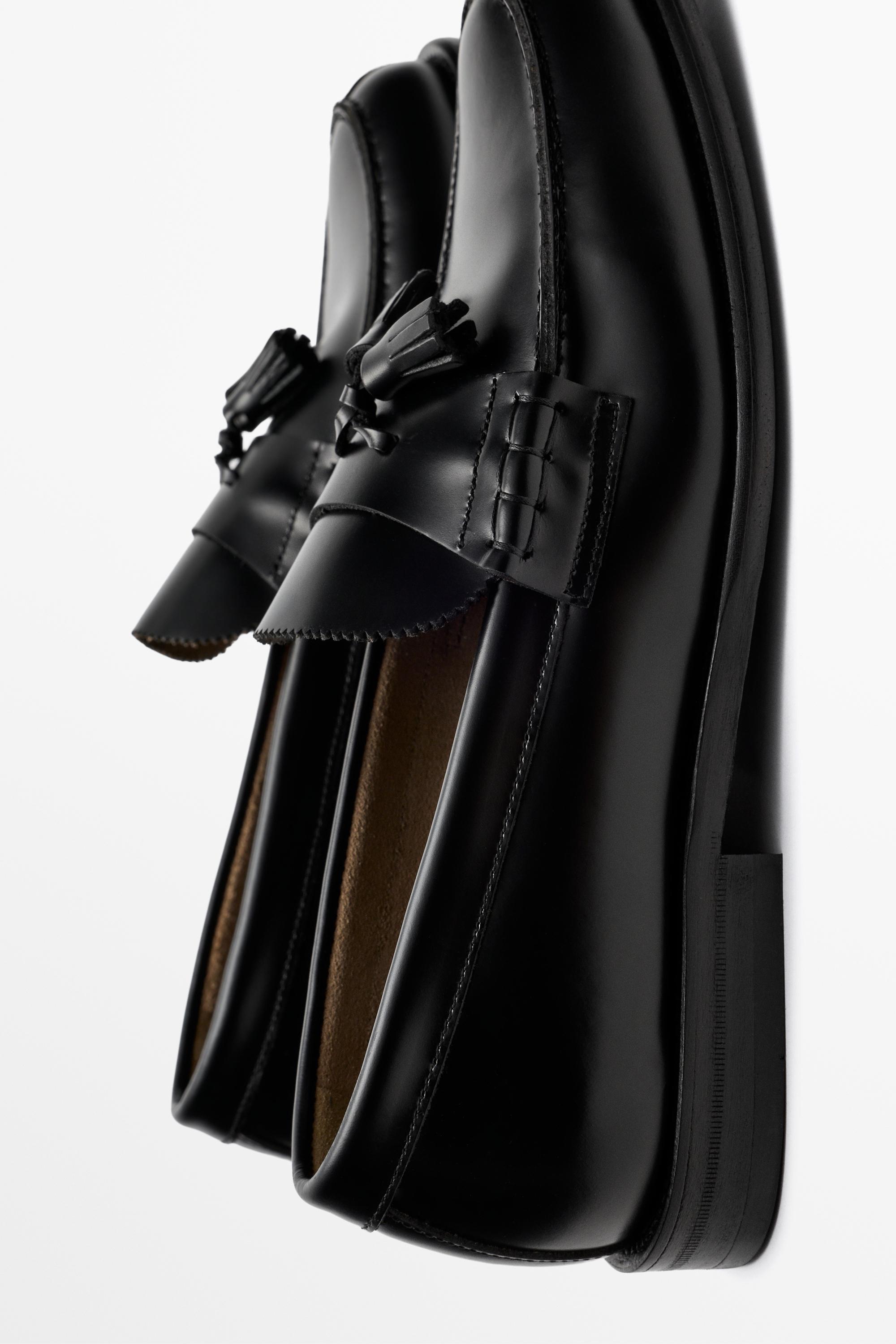 Leather tassel loafer
